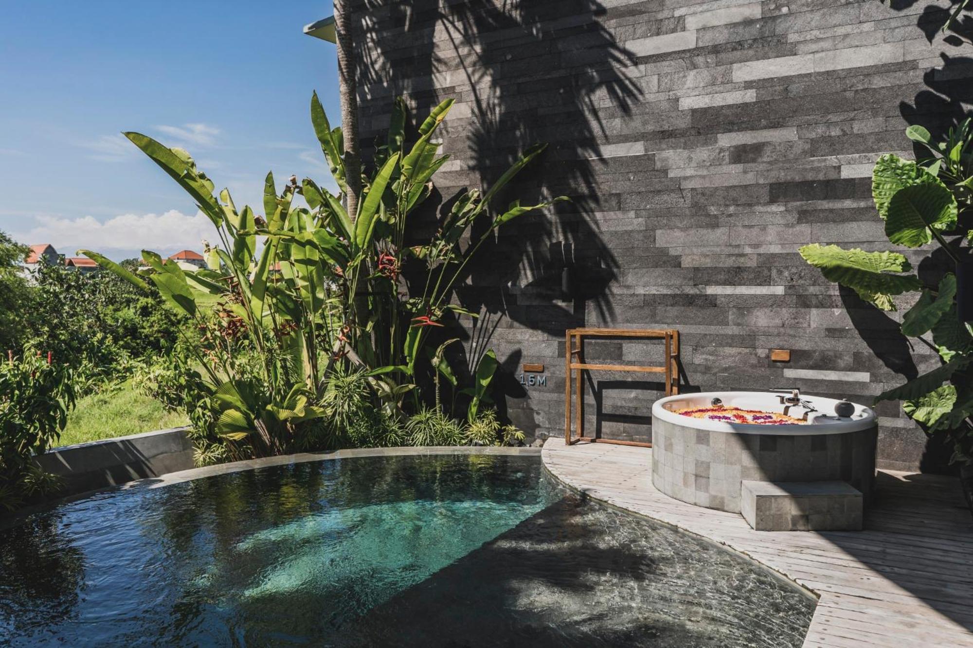 Astera Luxury Resort & Spa Canggu By Ini Vie Hospitality Exterior foto